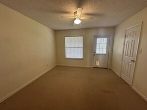 4128 Castellan Dr in Tallahassee, FL - Foto de edificio - Building Photo