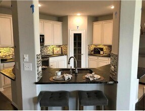 100 Plantain Dr in Hutto, TX - Building Photo - Building Photo