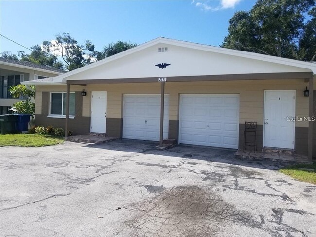 property at 2131 W Bay Dr
