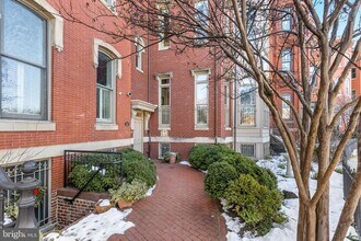 20 Logan Cir NW-Unit -1-2 in Washington, DC - Building Photo - Building Photo