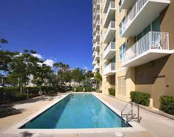 Eclipse West Apartments in Fort Lauderdale, FL - Building Photo - Building Photo