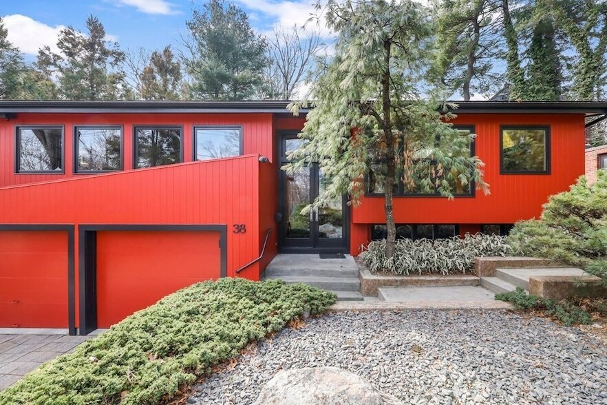 38 Cumberland Ave, Unit 2724 in Brookline, MA - Building Photo