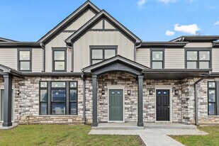 27W280 Bauer Rd in Naperville, IL - Building Photo