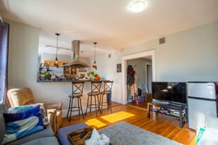 6 Belmont St, Unit 2 Apartamentos