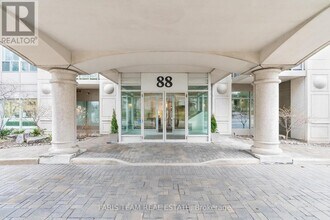 88-888 Palace Pier Ct in Toronto, ON - Building Photo - Building Photo