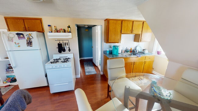 35 Derby St, Unit 3, Unit 3