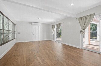 11890 SW 72nd Pl in Miami, FL - Building Photo - Building Photo