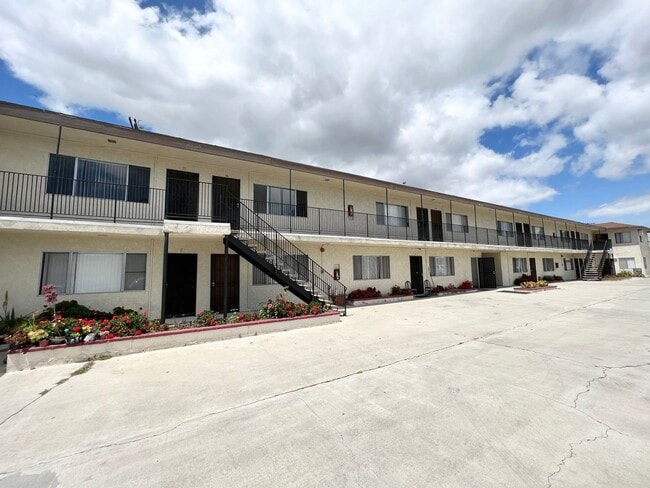 Avalon Place in Wilmington, CA - Building Photo - Interior Photo