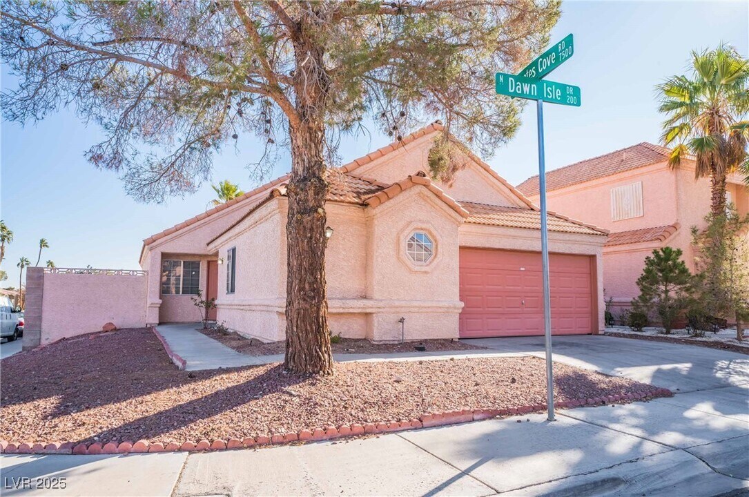 232 Dawn Isle Dr in Las Vegas, NV - Building Photo