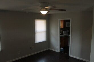 756 Sunset Blvd SW, Unit Suite B in Mableton, GA - Building Photo - Building Photo