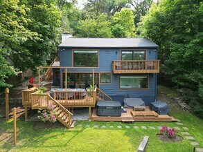18 Candlewood Springs Road in New Milford, CT - Building Photo - Building Photo