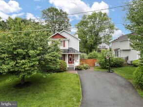 8324 2nd Ave in Vienna, VA - Building Photo - Building Photo