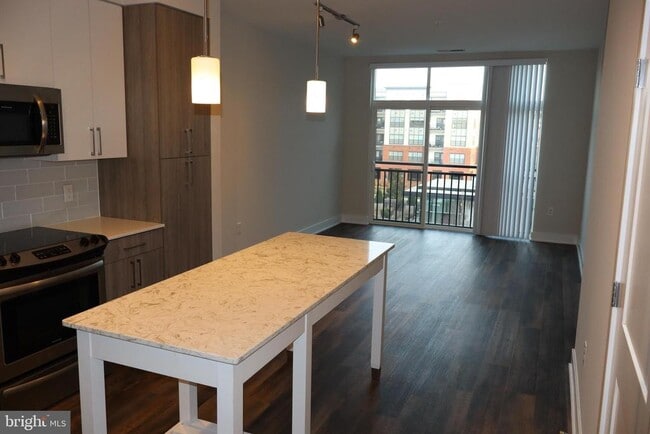 property at 145 Riverhaven Dr