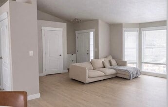 7104 N Deschutes Dr in Spokane, WA - Building Photo - Building Photo