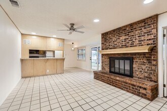 6614 Madeleine Dr in San Antonio, TX - Building Photo - Building Photo
