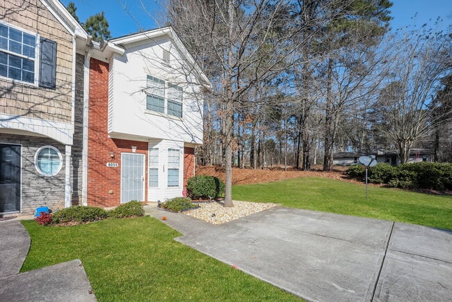 6055 Camden Forrest Dr in Riverdale, GA - Building Photo - Building Photo