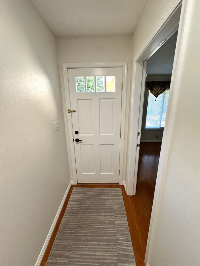 property at 244 Grandridge Ct