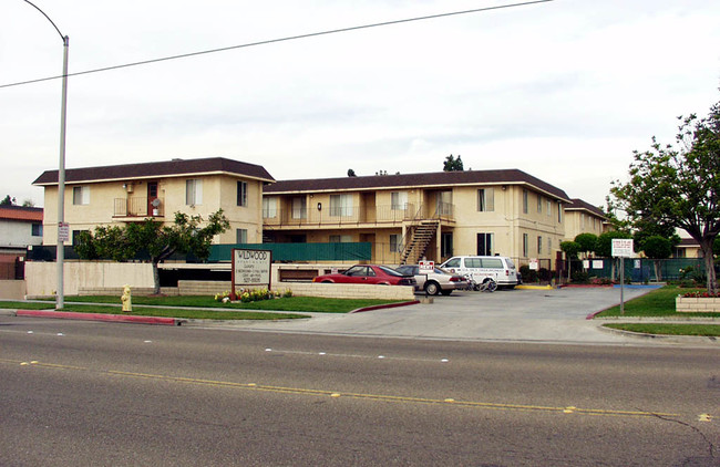 Wildwood Apartments in Anaheim, CA - Foto de edificio - Building Photo