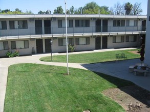 Doyle Gardens in Stockton, CA - Building Photo - Building Photo