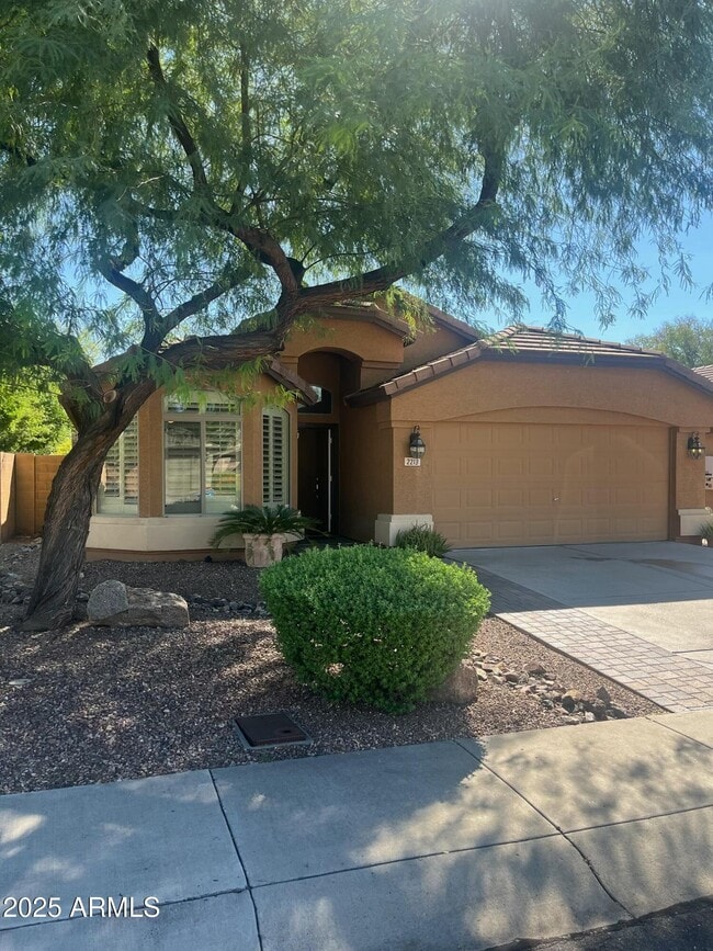 property at 2213 W Madre Del Oro Dr