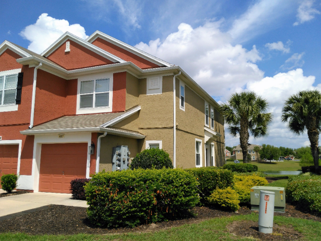 4957 SW 45th Cir in Ocala, FL - Foto de edificio - Building Photo