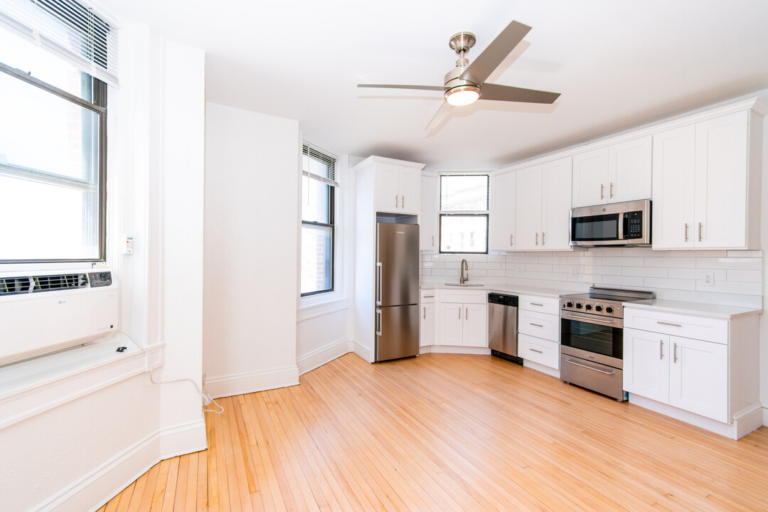 6 Albemarle Ct, Unit 208 in Boston, MA - Building Photo