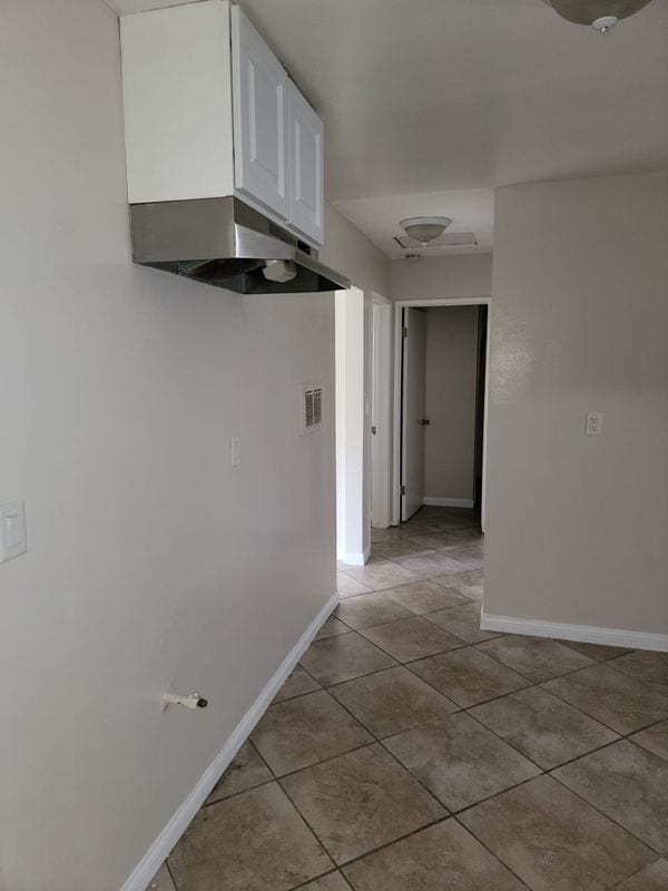 13103 Kornblum Ave. in Hawthorne, CA - Foto de edificio - Building Photo