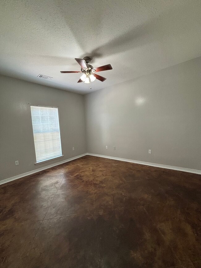 206 E Railroad St in Gulfport, MS - Building Photo - Building Photo