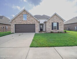304 Tall Meadows Ln in Lafayette, LA - Building Photo