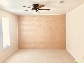 1510 Beaumont Rd in Baytown, TX - Building Photo - Building Photo