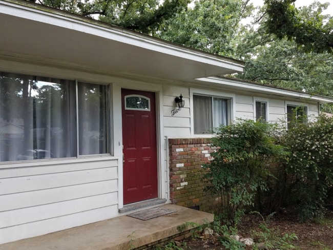 property at 5 Lawrence Dr