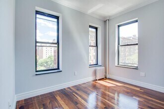 334 E 6th St in New York, NY - Building Photo - Building Photo