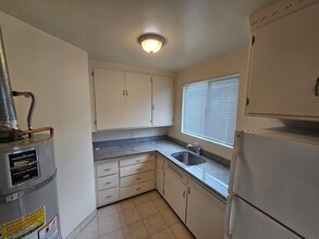 2351 88th Ave in Oakland, CA - Building Photo - Building Photo