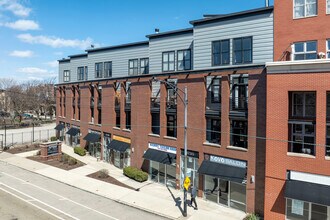 Shoppes on Clybourn in Chicago, IL - Building Photo - Building Photo
