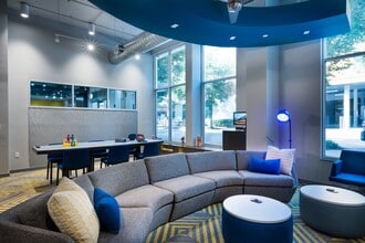 N. Highland Steel in Atlanta, GA - Foto de edificio - Building Photo