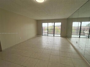 650 NE 149th St, Unit 502A in Miami, FL - Building Photo - Building Photo