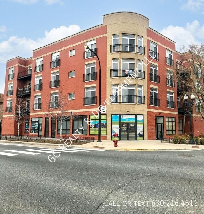 property at 2520 S Oakley Ave