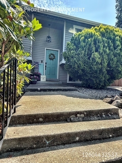 20122 1st Ave NE in Poulsbo, WA - Building Photo - Building Photo