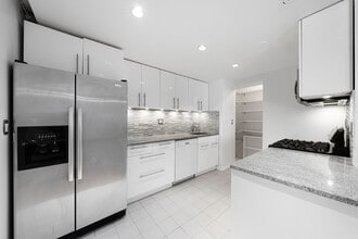 6040 Boulevard E, Unit 3j in West New York, NJ - Building Photo - Building Photo