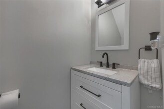 16 Fitzgerald Ct in Monroe, NY - Building Photo - Building Photo
