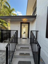 2238 NW 5th St in Miami, FL - Building Photo