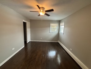 2057-2068 W 135th St in Blue Island, IL - Foto de edificio - Building Photo