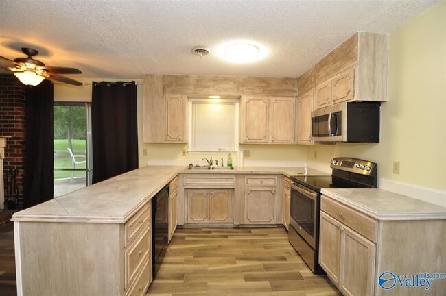 733 Lily Flagg Rd SE in Huntsville, AL - Building Photo - Building Photo