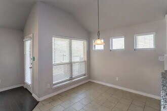 120 Wilson Cliff Dr in White Settlement, TX - Building Photo - Building Photo