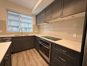 15775 Mountain View Dr in Surrey, BC - Building Photo - Building Photo