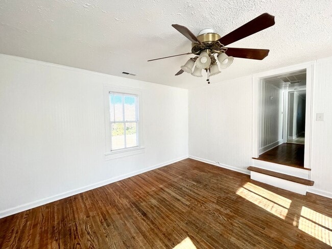 301 W Fearing St in Elizabeth City, NC - Building Photo - Building Photo