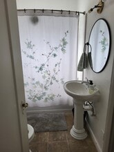 1307 W Noble Ave in Visalia, CA - Building Photo - Building Photo