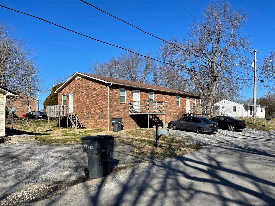 1918 Bouton Bnd, Unit B in Cookeville, TN - Foto de edificio