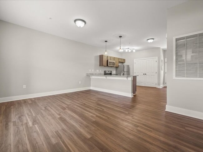 407 Grady Way in Cookeville, TN - Foto de edificio - Building Photo