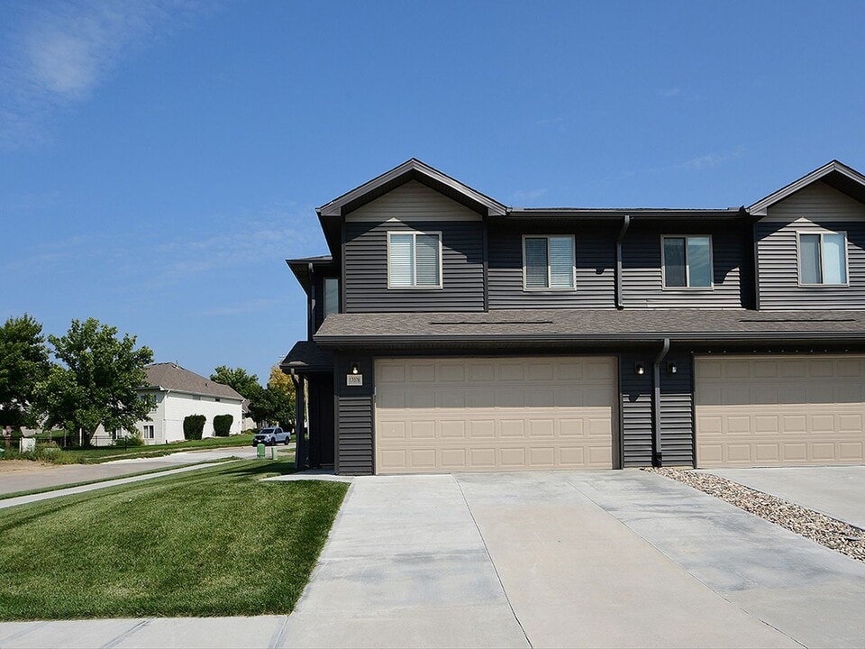 17078 Hawthorne Ave in Omaha, NE - Building Photo